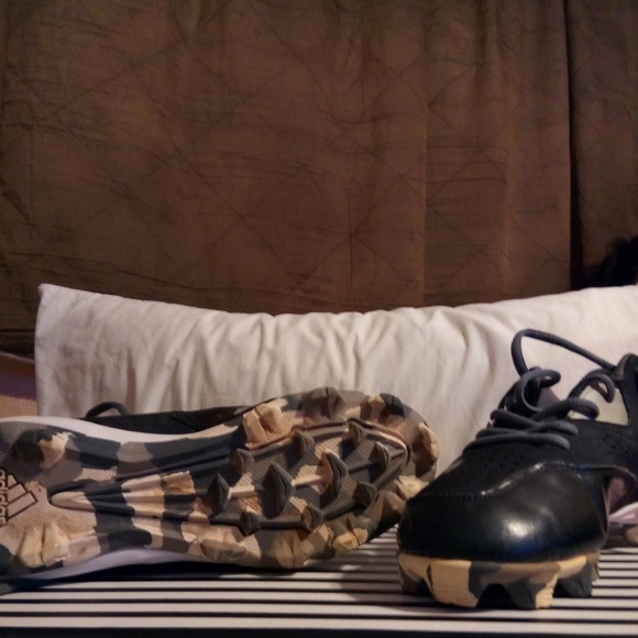 Adidas Football cleats - Picture 2 of 3